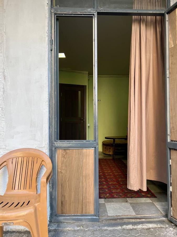 Vahe'S Family Guest House Front Jerevan Buitenkant foto