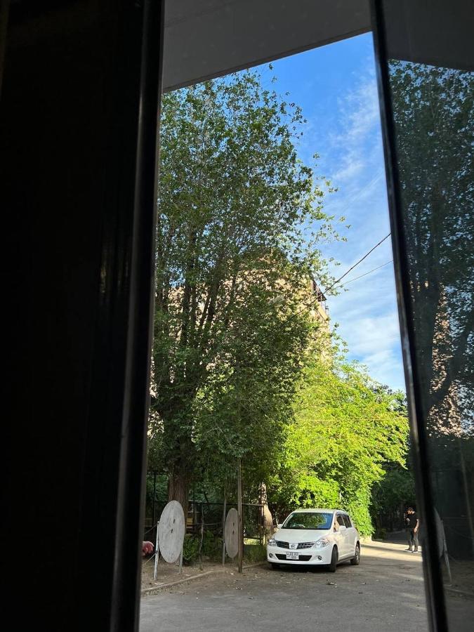Vahe'S Family Guest House Front Jerevan Buitenkant foto