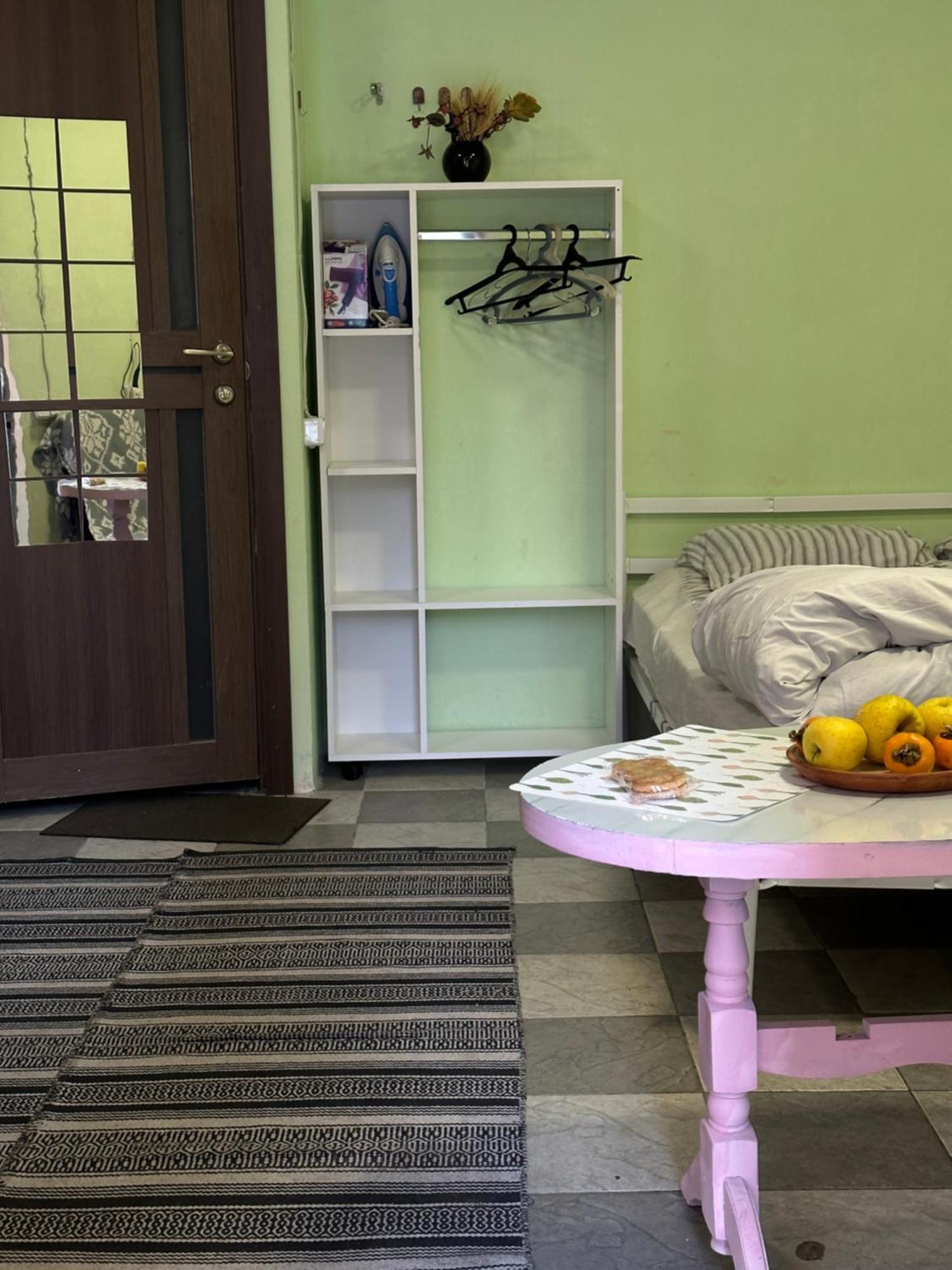 Vahe'S Family Guest House Front Jerevan Buitenkant foto
